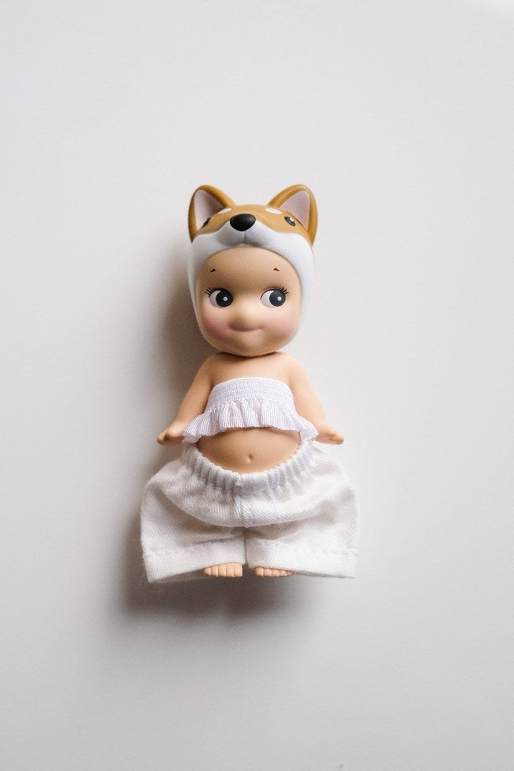 Crop Top & White Jeans - Sonny Angel Clothes