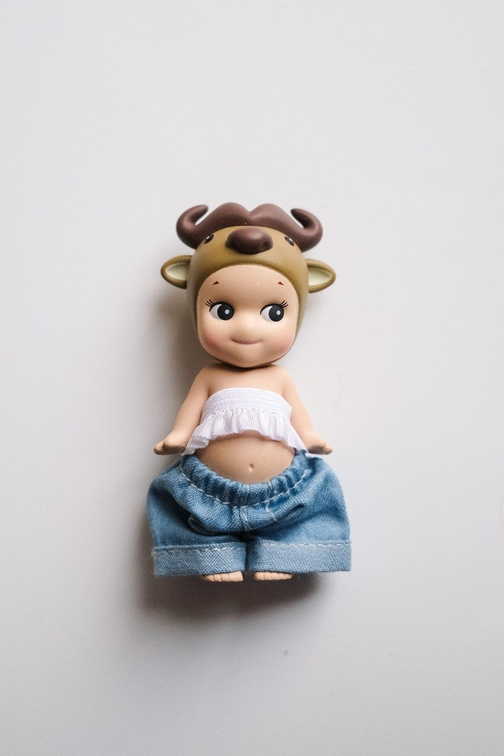 Crop Top & Light Blue Baggy Jeans - Sonny Angel Clothes