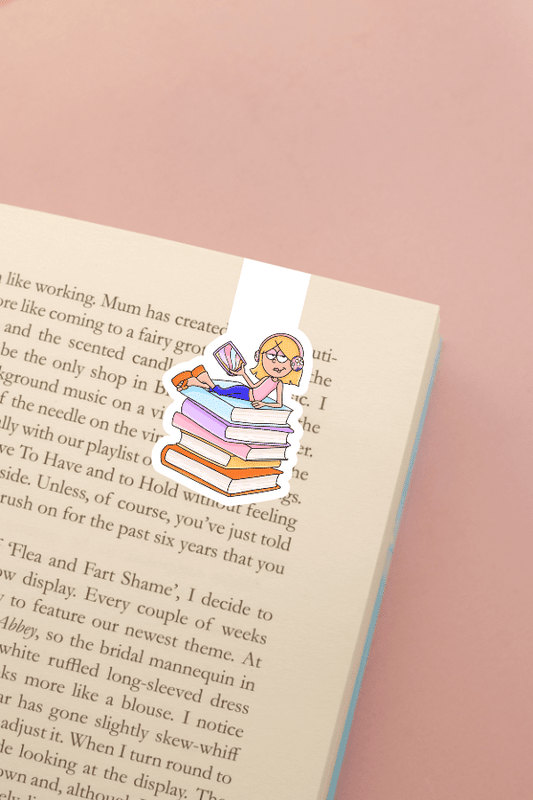 Lizzie Books Magnetic Bookmark