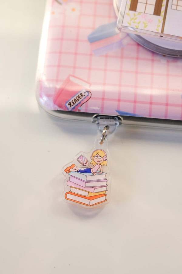 Lizzie Books Kindle/Kobo Charm